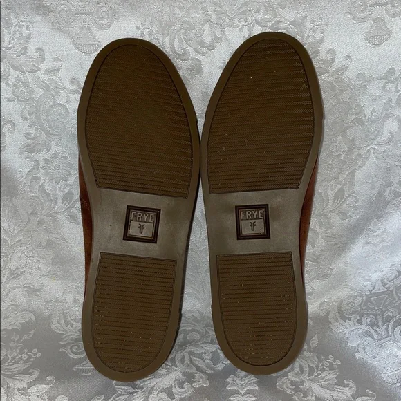 Frye Women’s Rich Brown Suede Slip-Ons.  Size 7.5 M - Picture 5 of 8